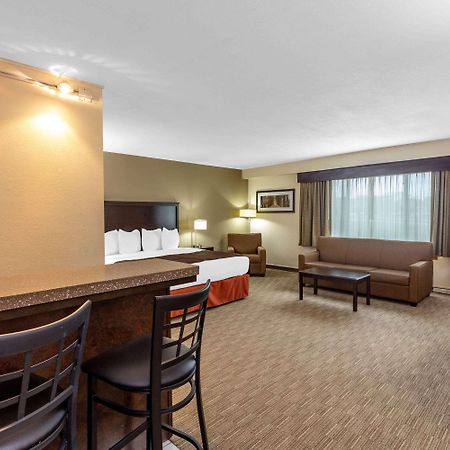 Americinn By Wyndham Janesville Exterior photo