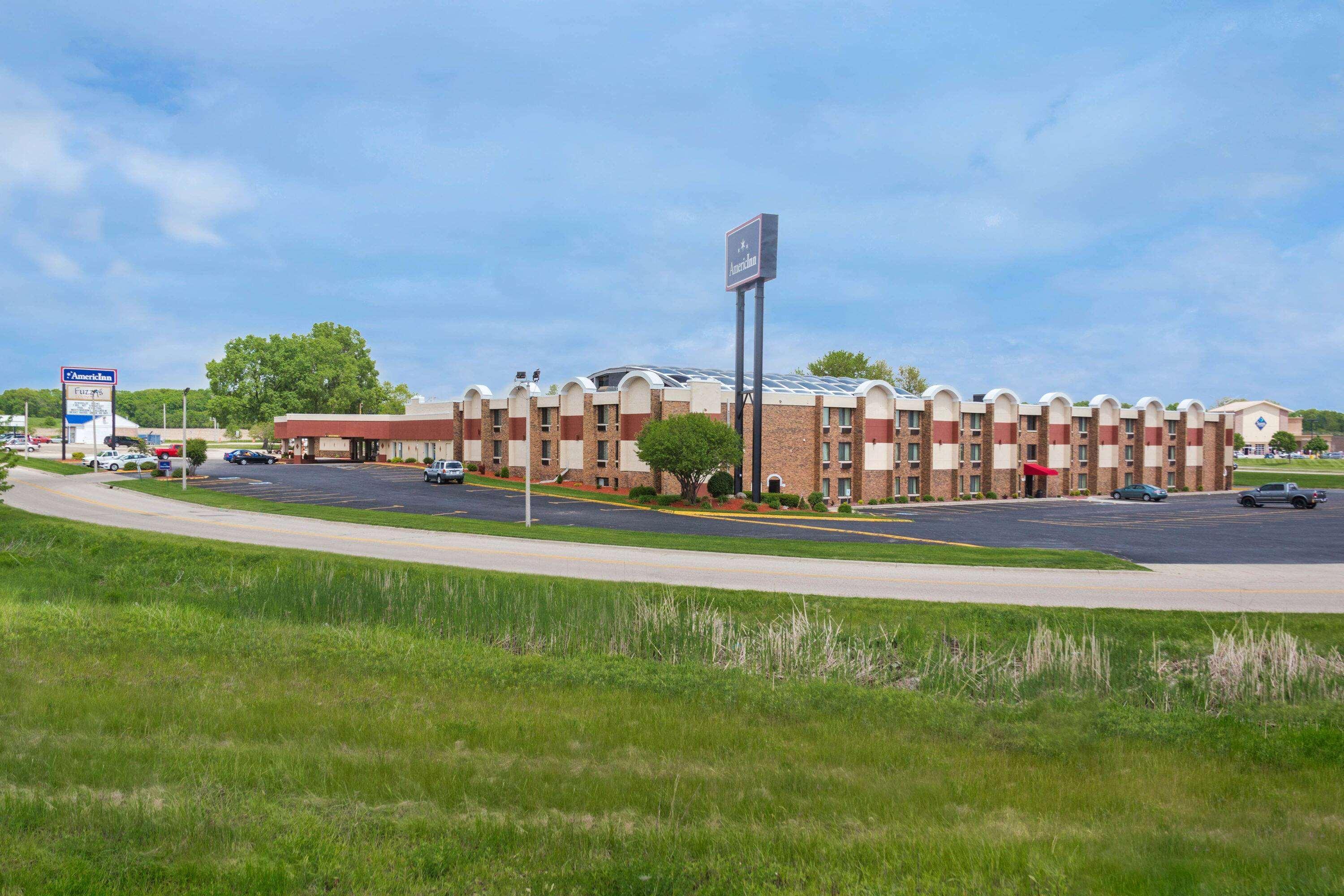 Americinn By Wyndham Janesville Exterior photo